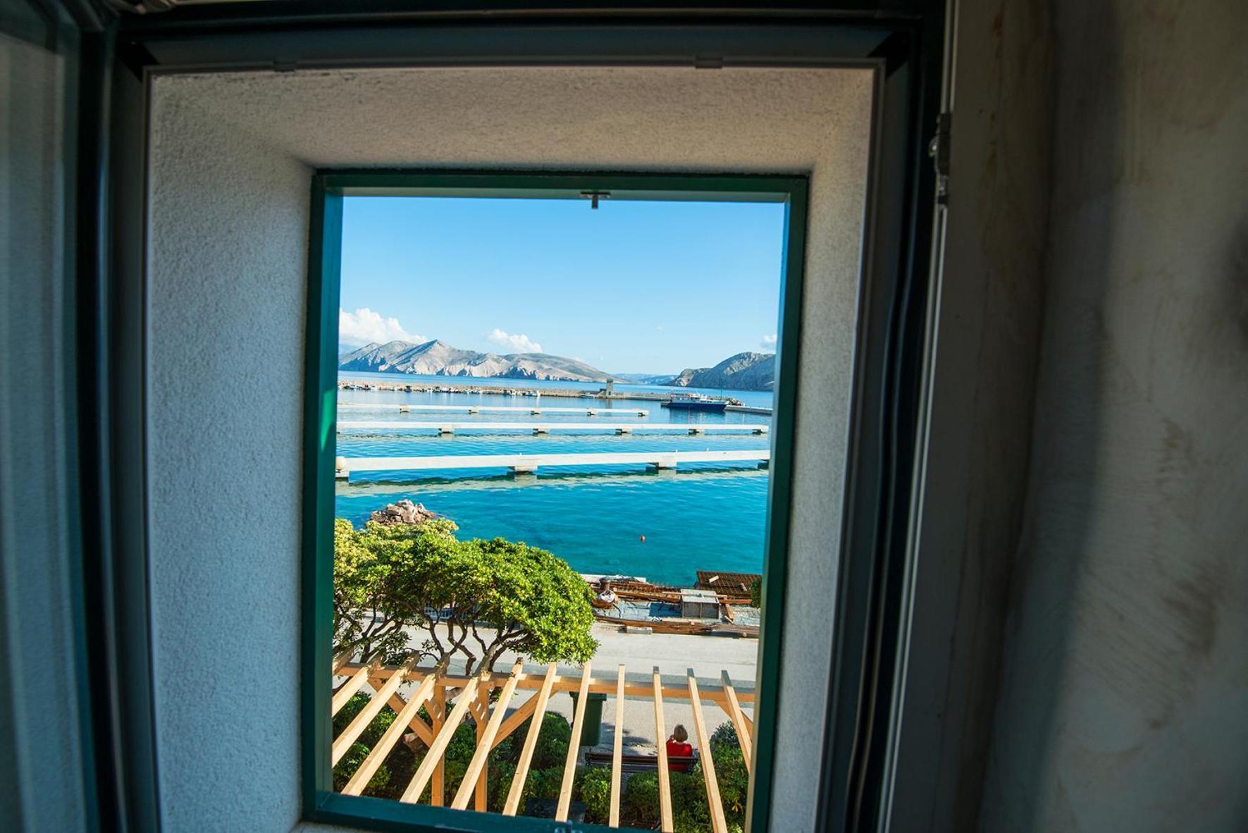 Diana More Baska  Exterior photo